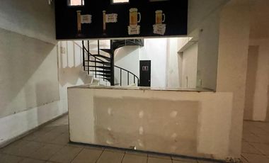 Local en Venta en Himno Nacional de 180 m2.