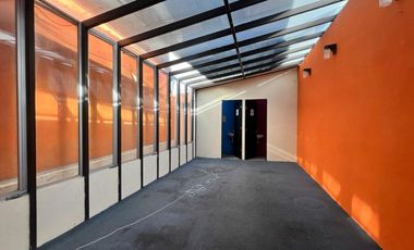 Local en Venta en Himno Nacional de 180 m2.