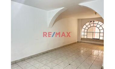 Se Alquila Casa Productiva De 5 Pisos-Urb.Monserrate Cerca A Isabel De Bobadilla Y Pocas Cuadras De Husares De Junin-480M2