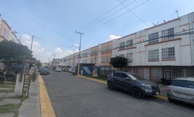 Sección Bosques  Los Héroes Tecámac. En óptimas condiciones 4 recámaras 2.5 baños