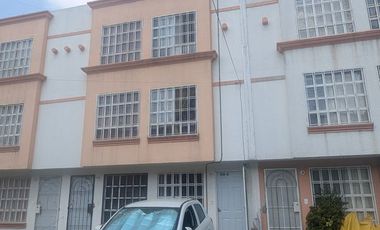 Sección Bosques  Los Héroes Tecámac. En óptimas condiciones 4 recámaras 2.5 baños