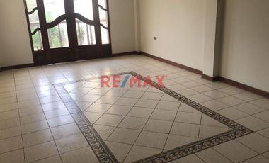 Hermosa Casa En Venta 602.30 M2 En Las Lomas De Huanchaco 320,000 Dolares