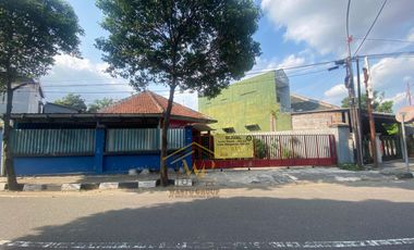RUMAH MURAH TENGAH KOTA JOGJA, TANAH LUAS DI PINGGIR JALAN UTAMA