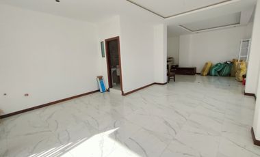 En venta local comercial Amable María Loja Ecuador