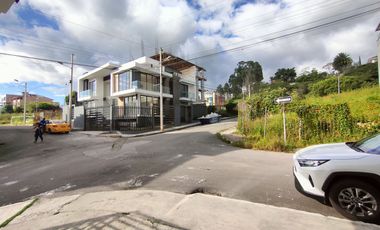 En venta local comercial Amable María Loja Ecuador