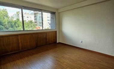 Colonia del Valle Departamento en Venta Remodelado en 3er Piso y Gran Ubicación