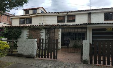 ARRIENDO ESPECTACULAR CASA SANTA BARBARA OCCIDENTAL