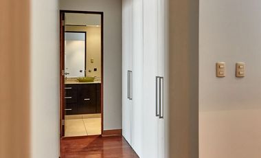 Venta de departamento, vive en  Monte Umbroso, Chacarilla, Surco