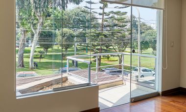 Venta de departamento, vive en  Monte Umbroso, Chacarilla, Surco