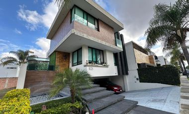 RESIDENCIA EN RENTA EN RINCONADA DEL BOSQUE $75,000.00 más Mantenimiento