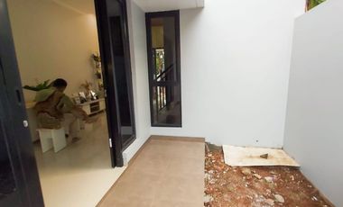 Rumah Dijual Jatiasih SIAP HUNI 2 Lantai Kota Bekasi MURAH Ready Stock [AR034]
