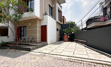 Dijual Rumah Townhouse Mewah Condet Kramatjati Jakarta Timur dekat Pusat Bisnis Jalan TB Simatupang [AR044]