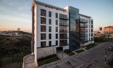 DEPARTAMENTO EN RENTA EN LOMAS DE ANGELÓPOLIS, PARQUE TOSCANA, PRIMER PISO, 3 RECÁMARAS, 2 AUTOS