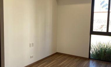 DEPARTAMENTO EN RENTA EN LOMAS DE ANGELÓPOLIS, PARQUE TOSCANA, PRIMER PISO, 3 RECÁMARAS, 2 AUTOS