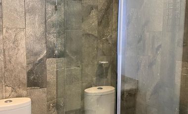 DEPARTAMENTO EN RENTA EN LOMAS DE ANGELÓPOLIS, PARQUE TOSCANA, PRIMER PISO, 3 RECÁMARAS, 2 AUTOS