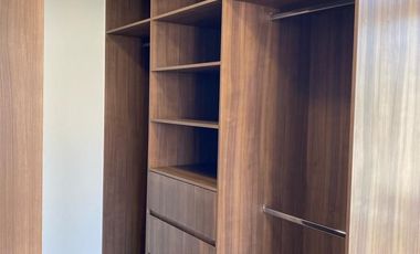 DEPARTAMENTO EN RENTA EN LOMAS DE ANGELÓPOLIS, PARQUE TOSCANA, PRIMER PISO, 3 RECÁMARAS, 2 AUTOS