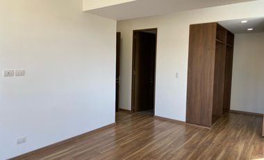 DEPARTAMENTO EN RENTA EN LOMAS DE ANGELÓPOLIS, PARQUE TOSCANA, PRIMER PISO, 3 RECÁMARAS, 2 AUTOS