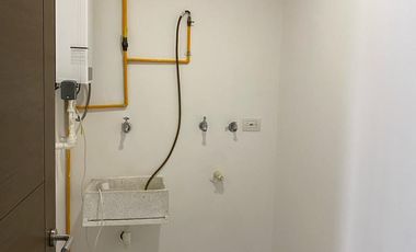 DEPARTAMENTO EN RENTA EN LOMAS DE ANGELÓPOLIS, PARQUE TOSCANA, PRIMER PISO, 3 RECÁMARAS, 2 AUTOS