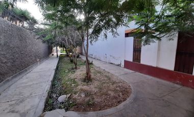 OPORTUNIDAD CASA EN ESQUINA CHACLACAYO