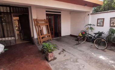OPORTUNIDAD CASA EN ESQUINA CHACLACAYO