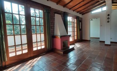 OPORTUNIDAD CASA EN ESQUINA CHACLACAYO