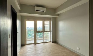 NEW IN THE MARKET! 336 sqm 5BR Penthouse in Park McKinley West near Venice Piazza
