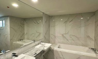 NEW IN THE MARKET! 336 sqm 5BR Penthouse in Park McKinley West near Venice Piazza