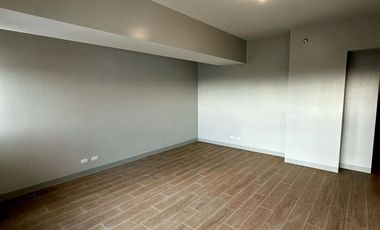 NEW IN THE MARKET! 336 sqm 5BR Penthouse in Park McKinley West near Venice Piazza