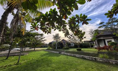 Aduna Beach Villas 2BR 424sqm 2-car Beachfront Furnished Danao City