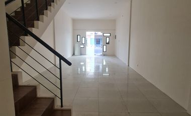 Disewakan Murah Ruko Golden Boulevard 3 Lantai di BSD City, Tangerang