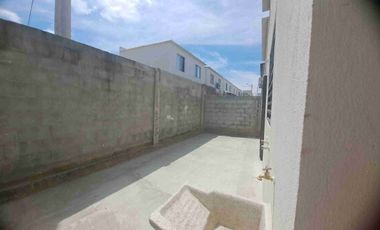 Alquiler de Casa en Urbanización  Paseo del Sol etapa 5 en  Chongón