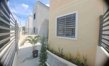 Alquiler de Casa en Urbanización  Paseo del Sol etapa 5 en  Chongón