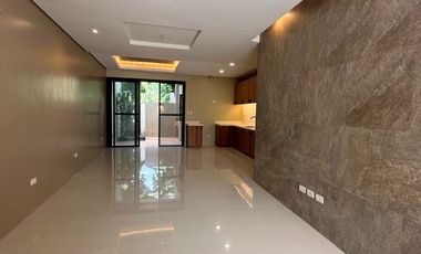 TOWNHOUSE MINIMALIST FOR SALE IN BETTER LIVING PARANAQUE