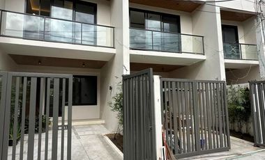 TOWNHOUSE MINIMALIST FOR SALE IN BETTER LIVING PARANAQUE