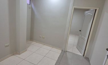 Suite en Alquiler en Vernaza Norte, Mall del Sol, 1 Habitación, 1 Baño, Incluye Servicios, Norte de Guayaquil.