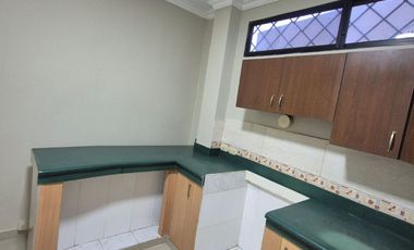 Suite en Alquiler en Vernaza Norte, Mall del Sol, 1 Habitación, 1 Baño, Incluye Servicios, Norte de Guayaquil.