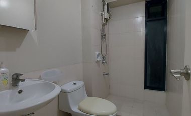 FOR SALE 1 BEDROOM PARTLY FURNISHED CONDO AT THE FLAIR TOWERS SOUTH  MANDALUYONG CITY