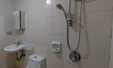 FOR SALE 1 BEDROOM PARTLY FURNISHED CONDO AT THE FLAIR TOWERS SOUTH  MANDALUYONG CITY