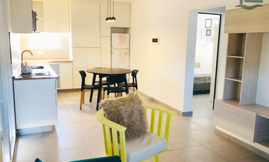 VENDO DEPARTAMENTO A ESTRENAR.BARRIO CERRADO(sin expensas)DOS DORMITORIOS. PATIO.PARRILLA. ESPACIO SEMICUBIERTO.UNA SOLA PLANTA. SE ENTREGA AMUEBLADO.