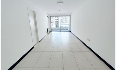 ALQUILA: Dpto 3 Dormitorios, 2 Baños (Uno Suite), Balcón / NUEVA CORDOBA