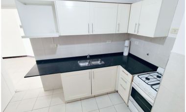 ALQUILA: Dpto 3 Dormitorios, 2 Baños (Uno Suite), Balcón / NUEVA CORDOBA