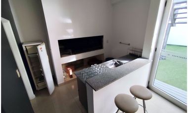 ALQUILA: Dpto 3 Dormitorios, 2 Baños (Uno Suite), Balcón / NUEVA CORDOBA