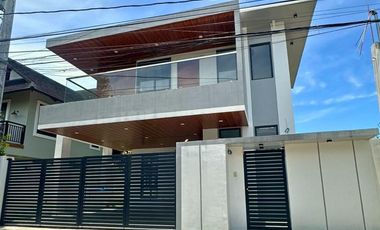 FOR SALE MODERN HOUSE WITH POOL IN BF HOMES PARANAQUE