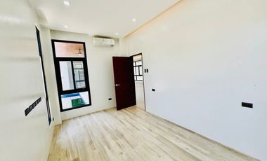 FOR SALE MODERN HOUSE WITH POOL IN BF HOMES PARANAQUE