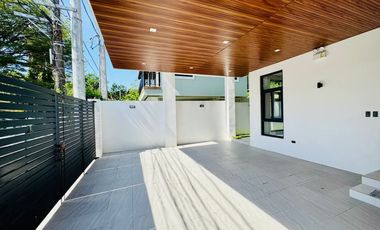 FOR SALE MODERN HOUSE WITH POOL IN BF HOMES PARANAQUE