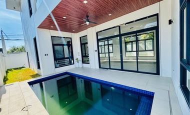 FOR SALE MODERN HOUSE WITH POOL IN BF HOMES PARANAQUE