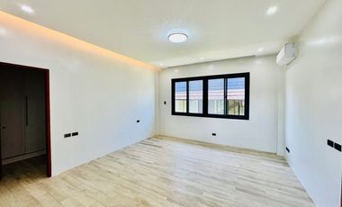 FOR SALE MODERN HOUSE WITH POOL IN BF HOMES PARANAQUE