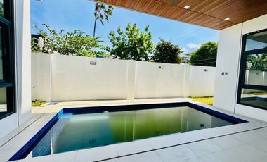 FOR SALE MODERN HOUSE WITH POOL IN BF HOMES PARANAQUE
