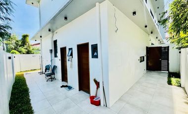 FOR SALE MODERN HOUSE WITH POOL IN BF HOMES PARANAQUE