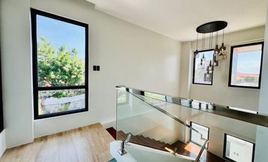 FOR SALE MODERN HOUSE WITH POOL IN BF HOMES PARANAQUE